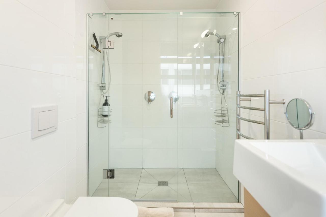 Superb Elevated Views Of Harbour With Heated Pool, Gym & Parking Apartment Mount Maunganui Exterior foto